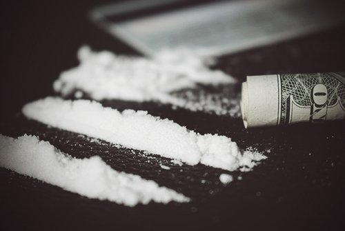 The Red Flag Warnings of Cocaine Use and Withdrawal | Council on Recovery